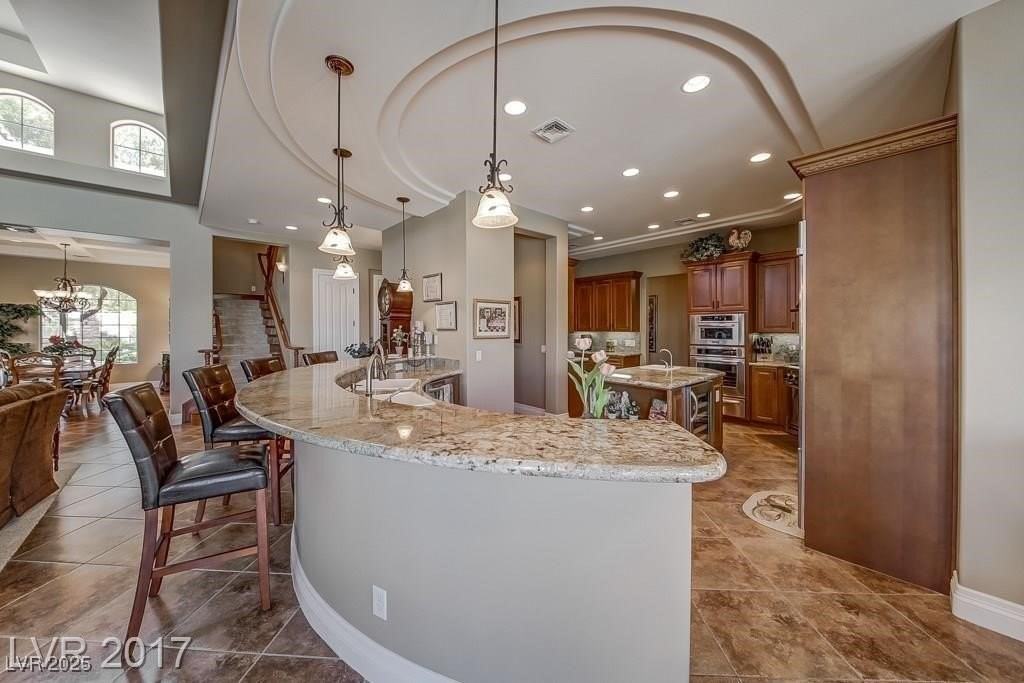 1340 Dilevante Dr - Photo 6 of 34