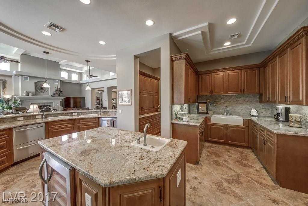 1340 Dilevante Dr - Photo 7 of 34