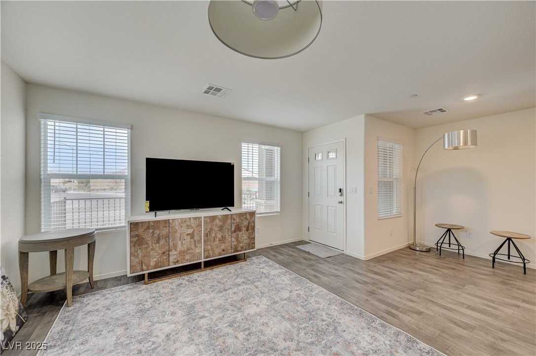 360 Summer Sparrow Ave #360 - Photo 4 of 45