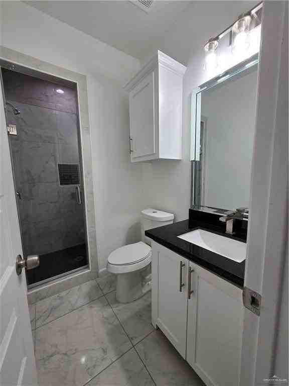 918 N Woodson Ave #4 - Photo 7 of 14