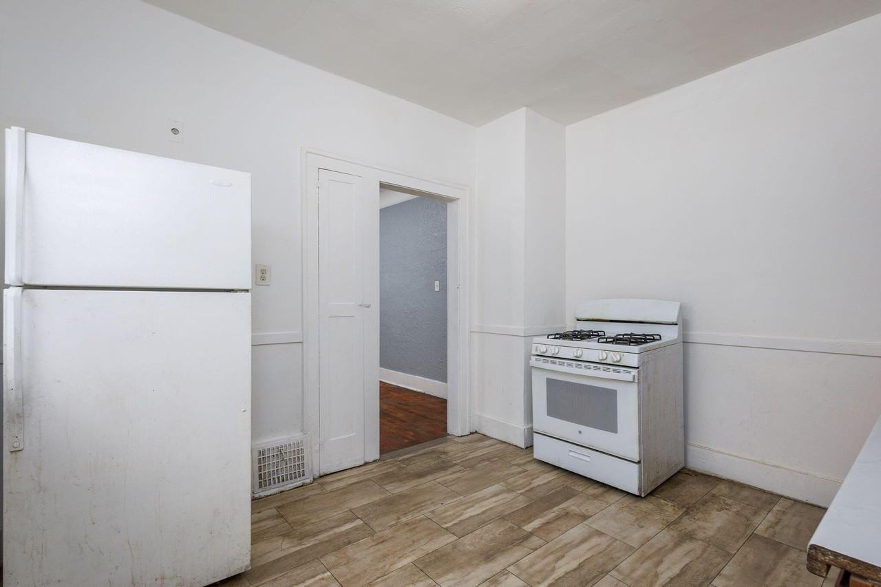 19572 Alcoy St - Photo 4 of 18