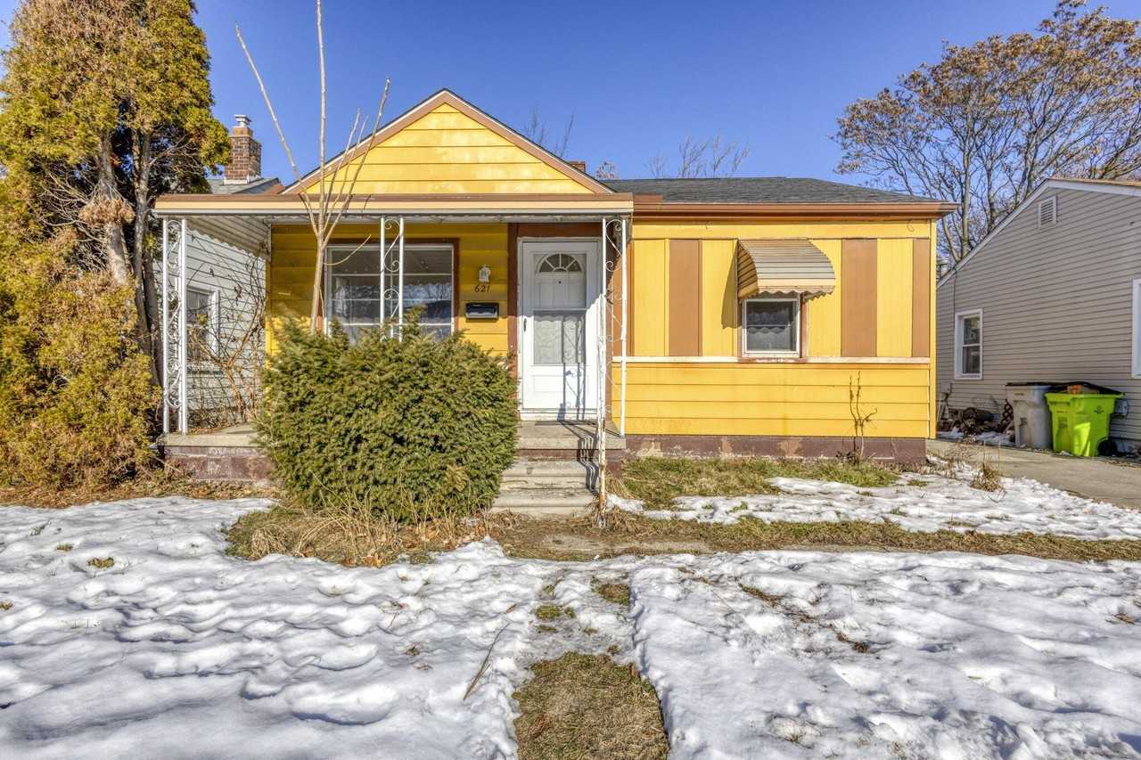 621 E Meyers Ave - Photo 2 of 19