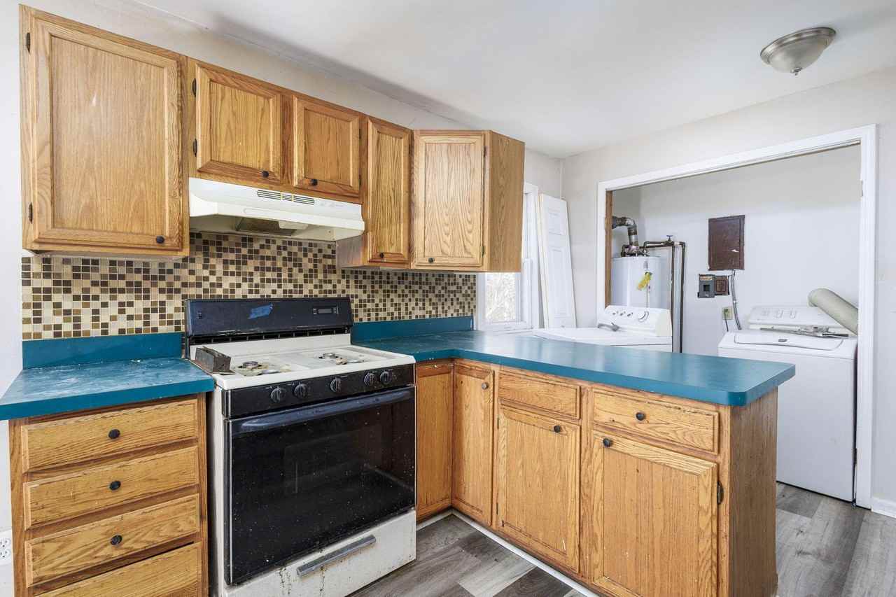 621 E Meyers Ave - Photo 3 of 19