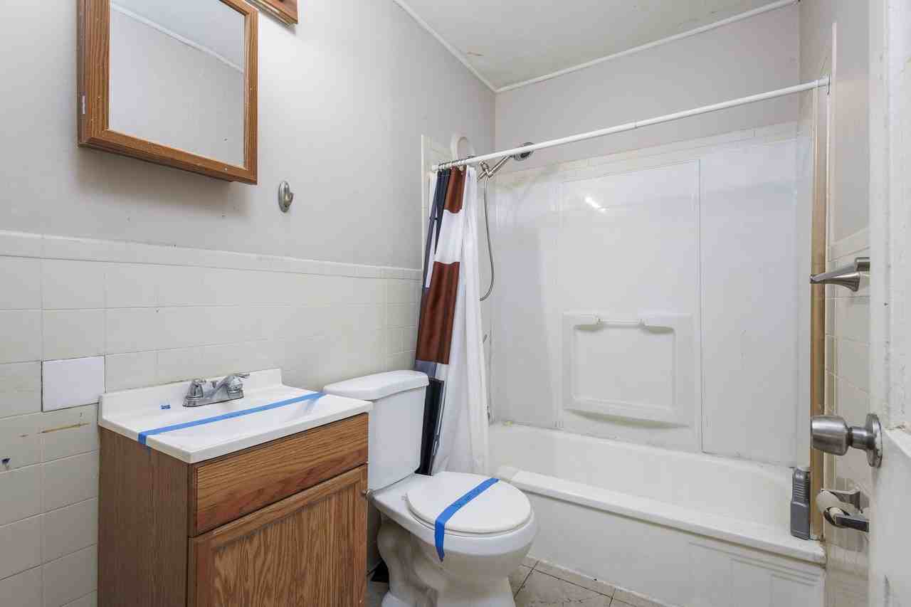 621 E Meyers Ave - Photo 7 of 19