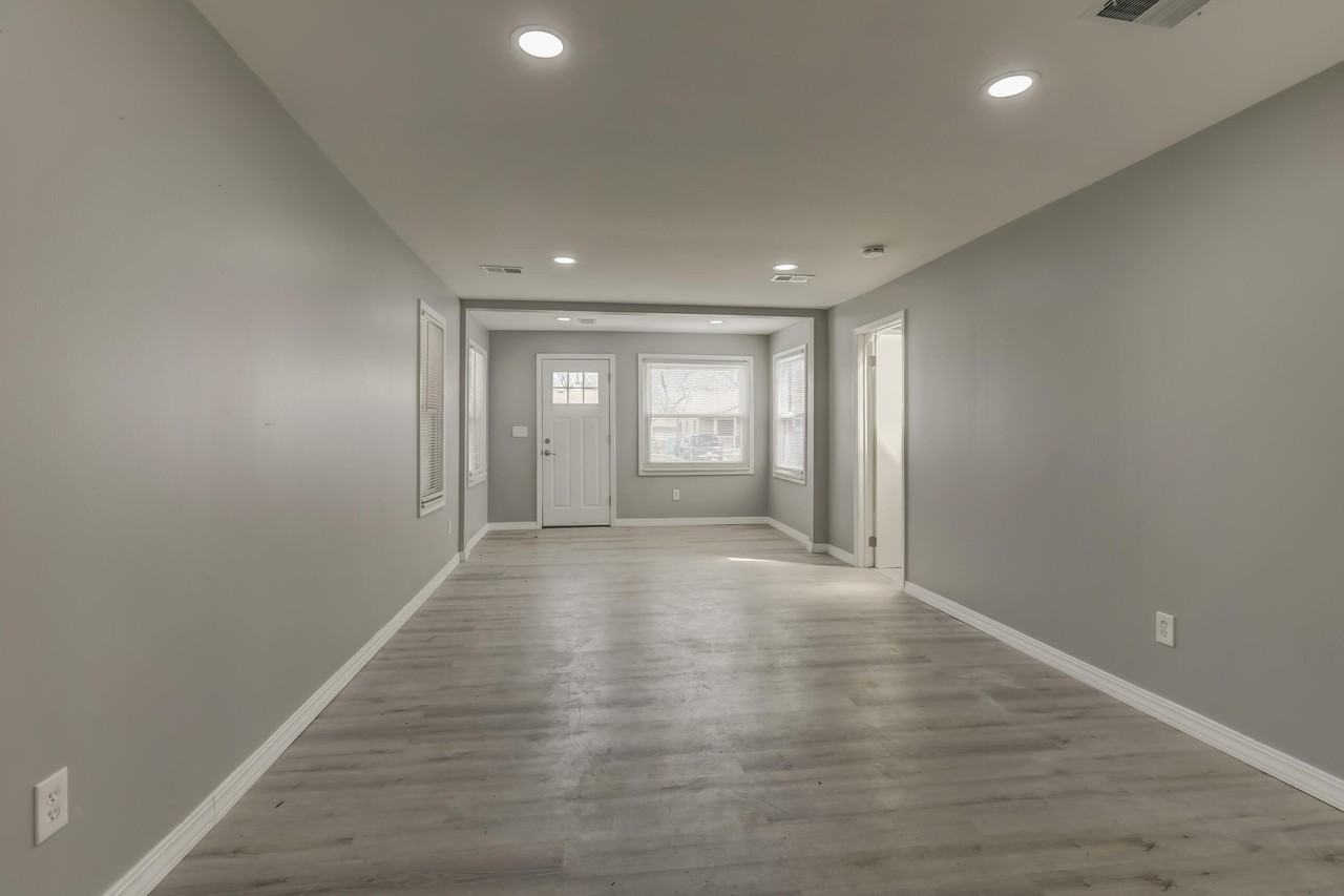 6020 Mayfair St - Photo 6 of 12