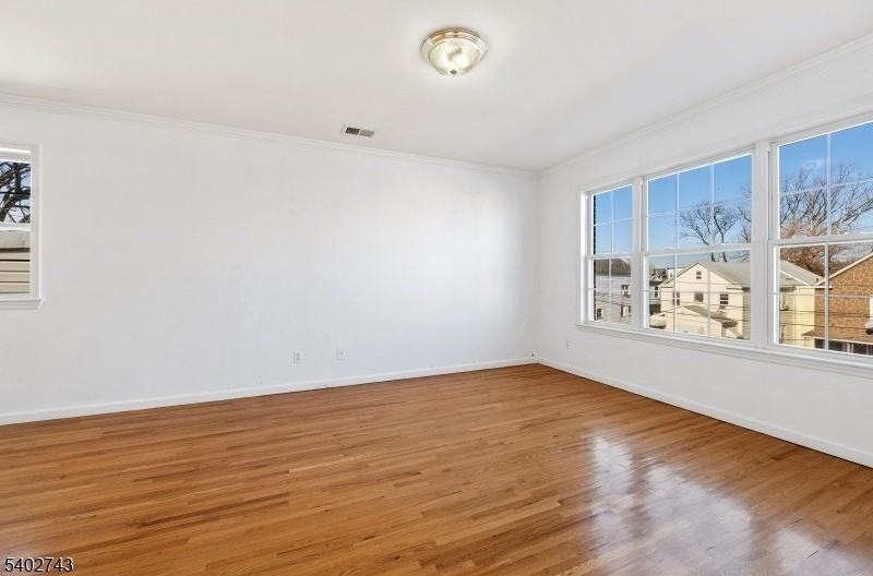 1020 Laura St #2 - Photo 4 of 24