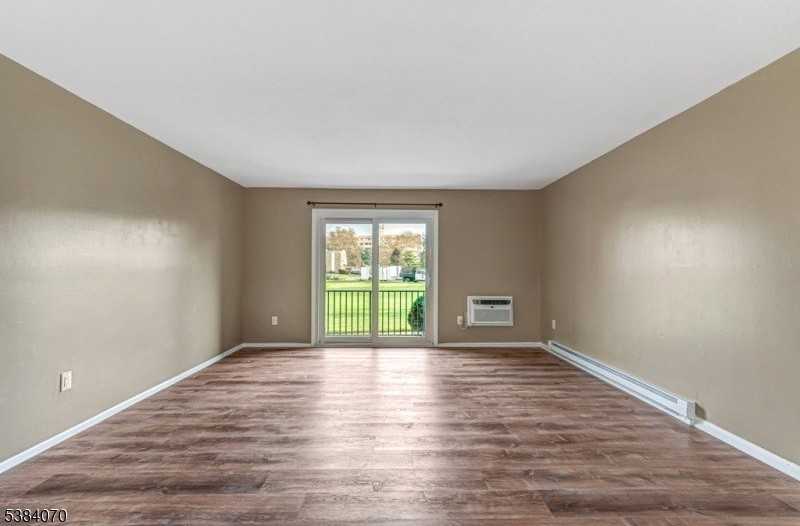 807 Eves Dr - Photo 2 of 29