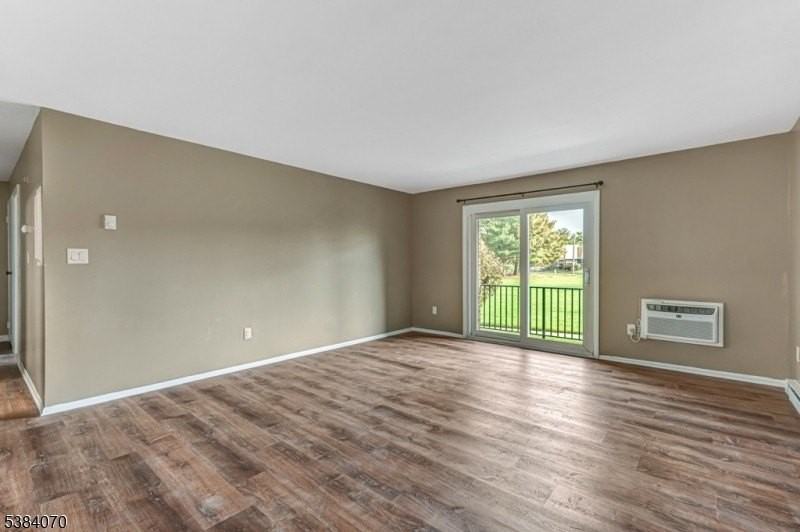 807 Eves Dr - Photo 5 of 29