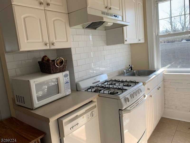 17 Bowers Ln #C - Photo 7 of 11