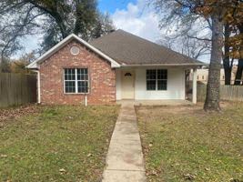 featured image of 717 W Morris St