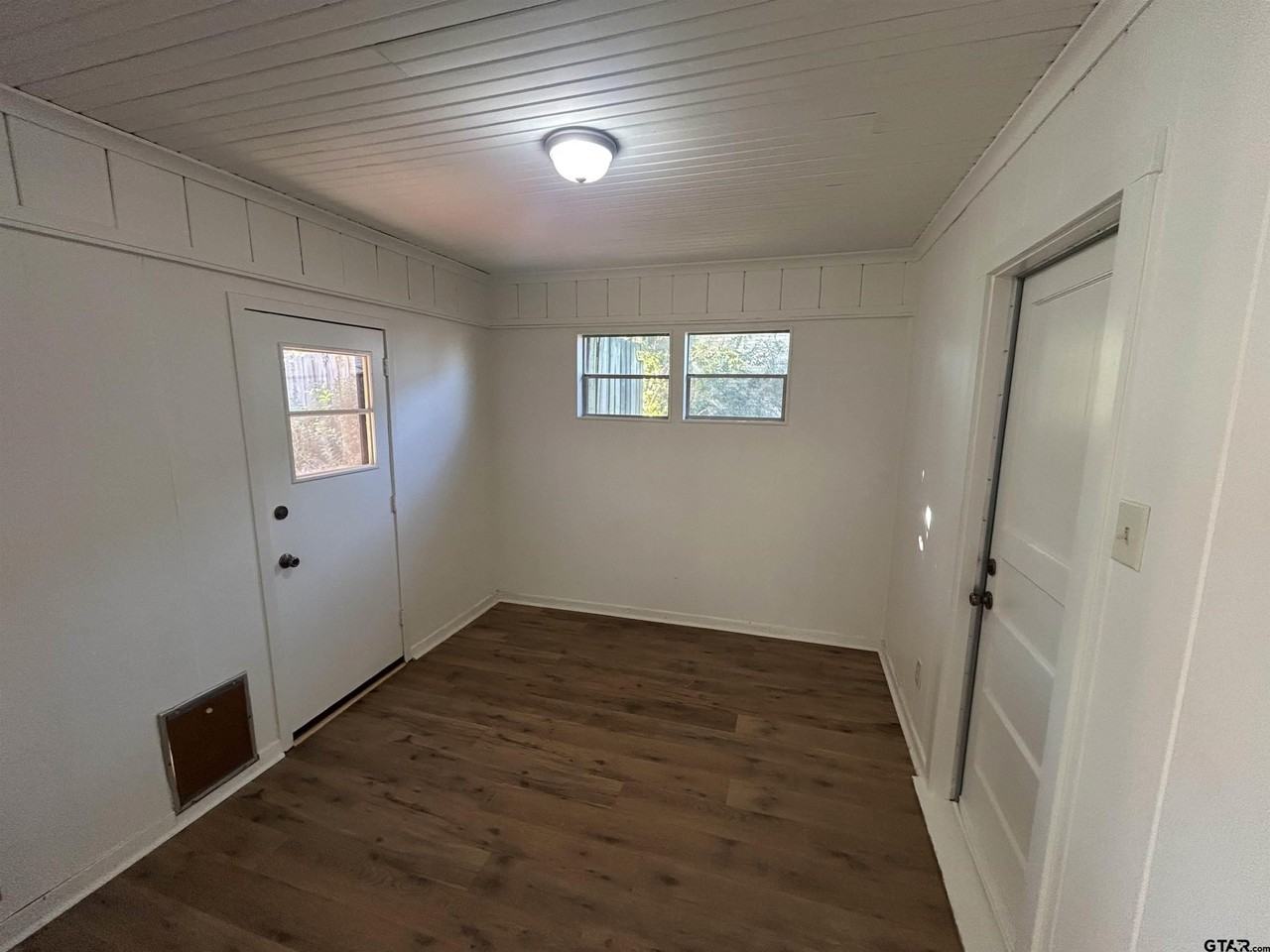 1515 San Antonio St - Photo 7 of 12