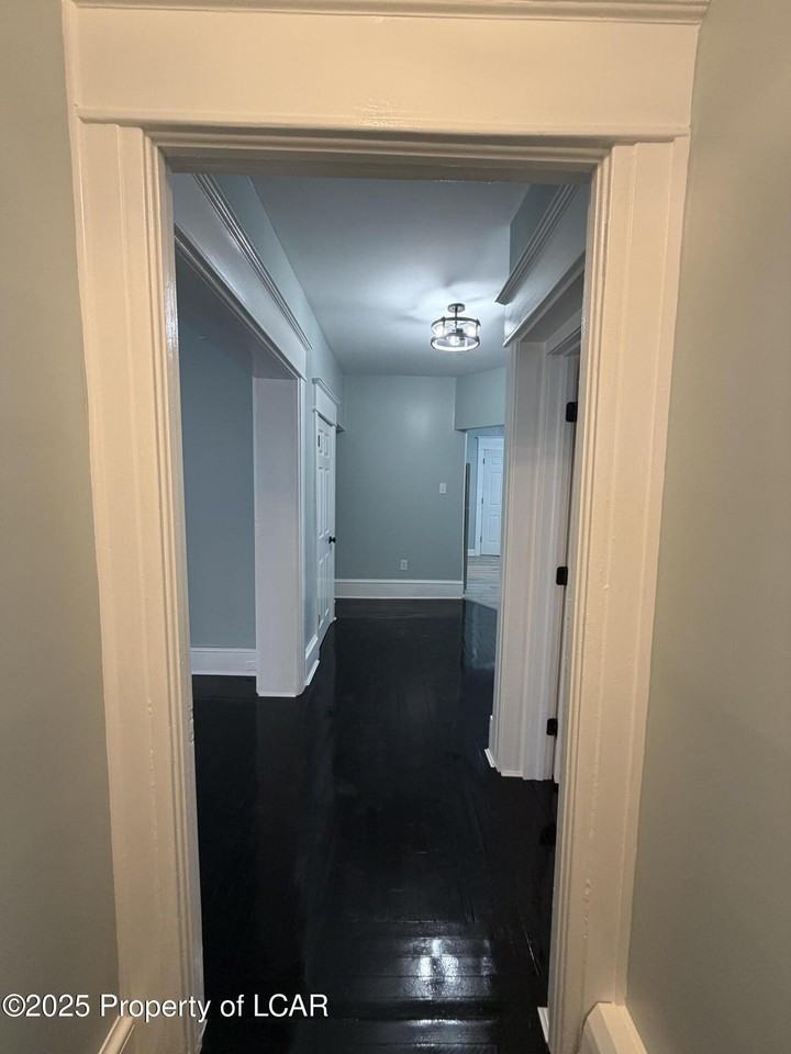 250 S Main St - Photo 4 of 8