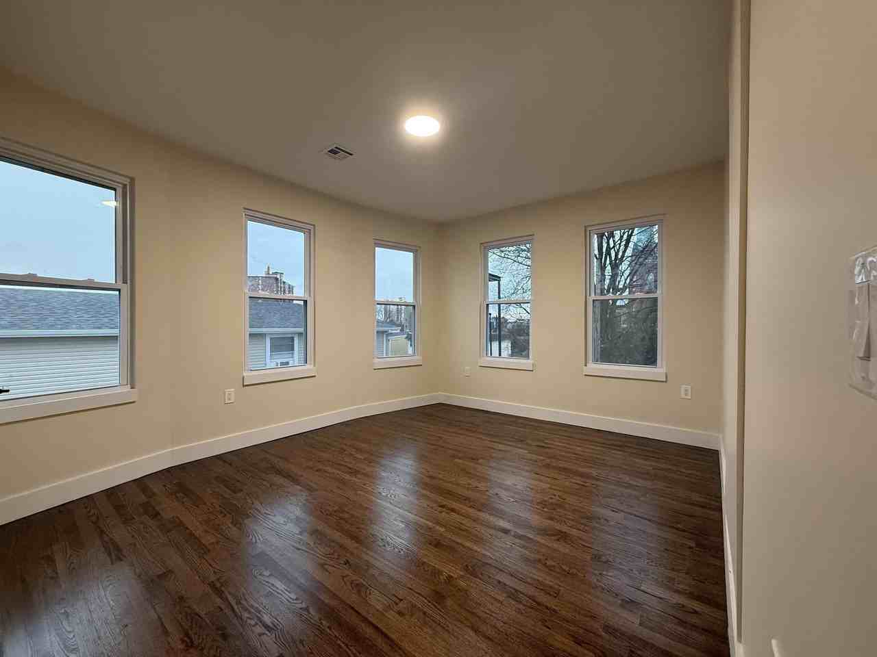 165 Danforth Ave #3 - Photo 7 of 16