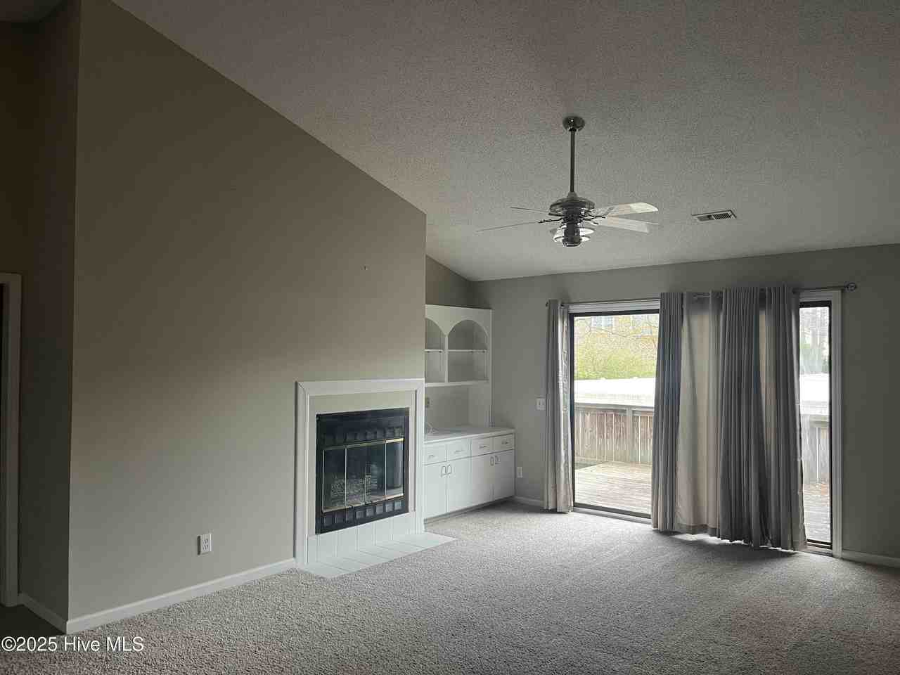 1511 Birch Pl - Photo 4 of 7