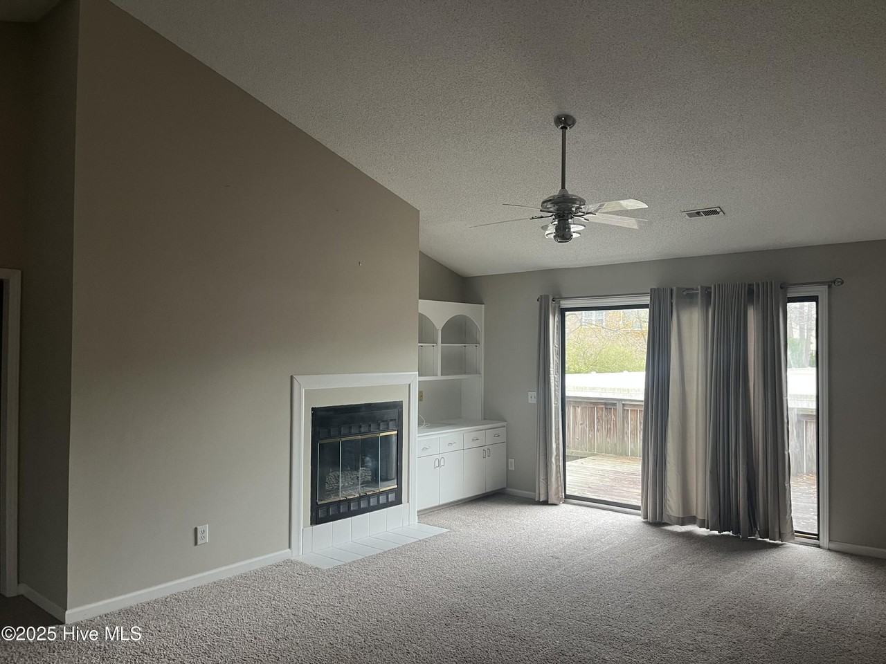 1511 Birch Pl - Photo 5 of 7