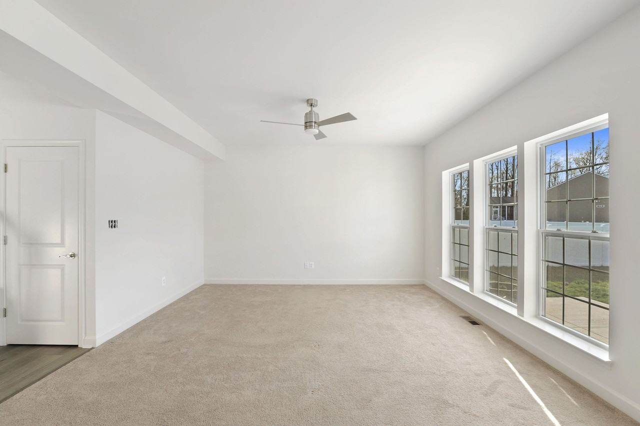 30 Jeanette Ct #1 - Photo 5 of 27