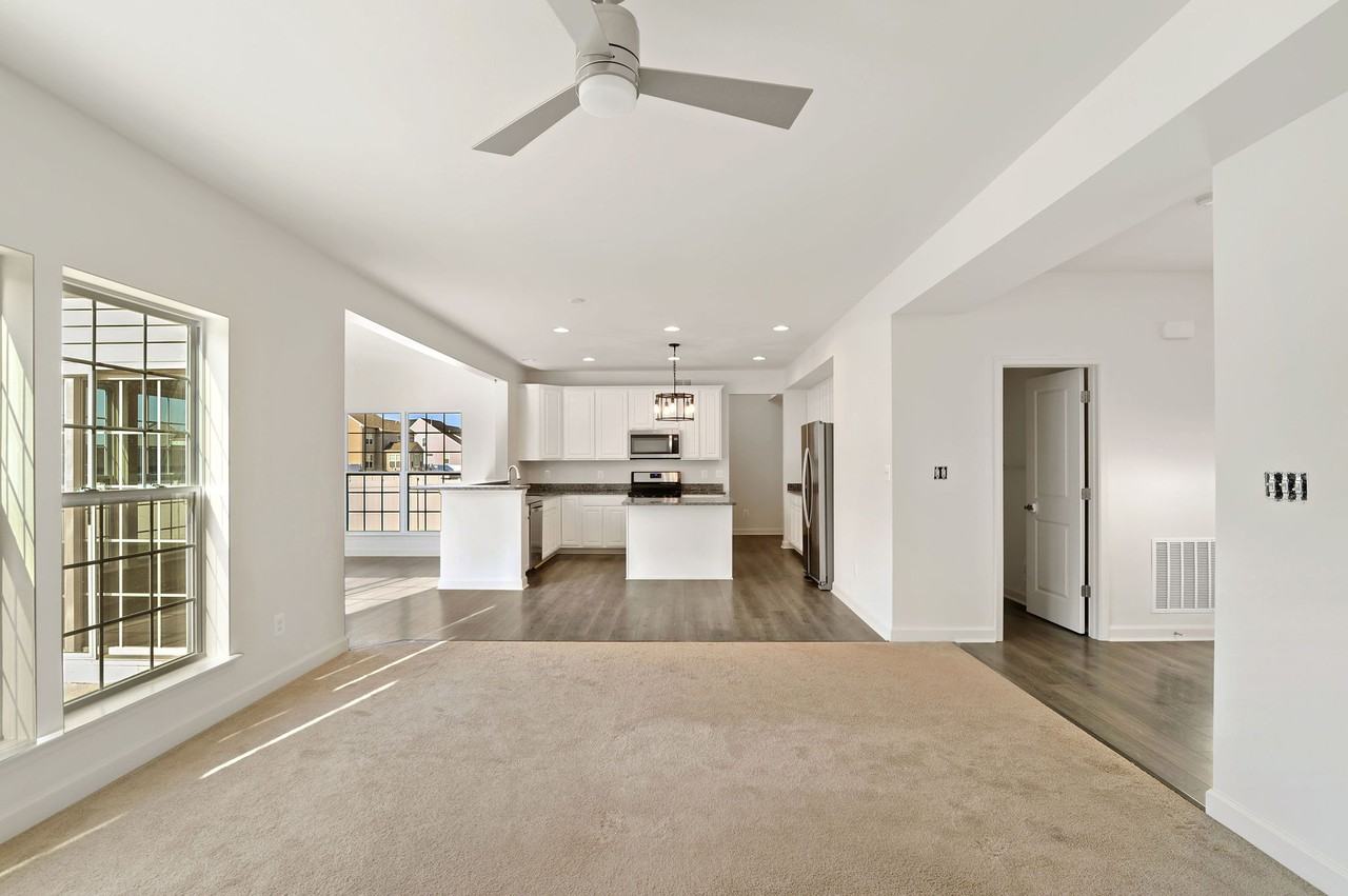 30 Jeanette Ct #1 - Photo 7 of 27