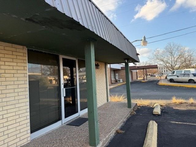 961 Water St Ste D - Photo 2 of 4