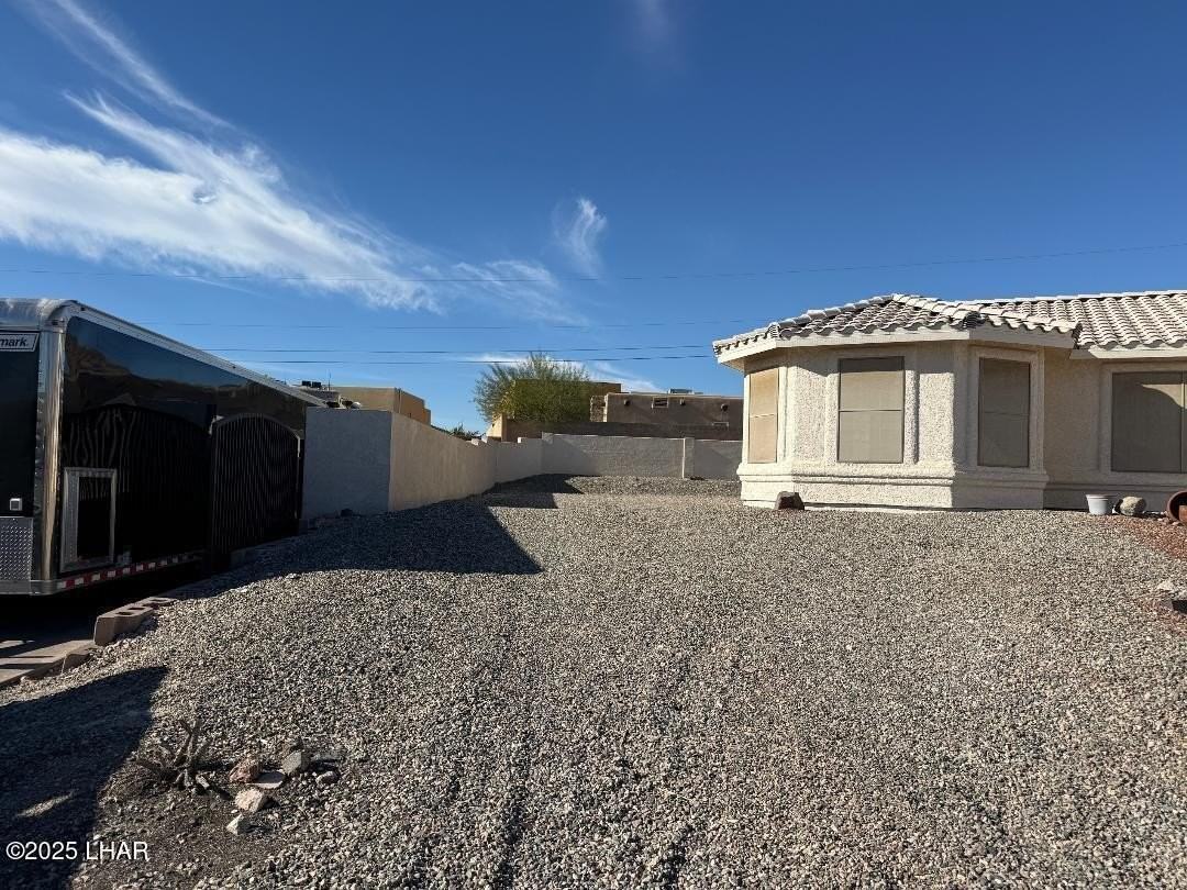 3337 Hilldale Dr - Photo 2 of 18