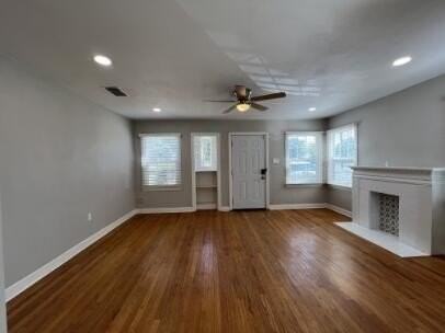 2322 26th St - Photo 3 of 13