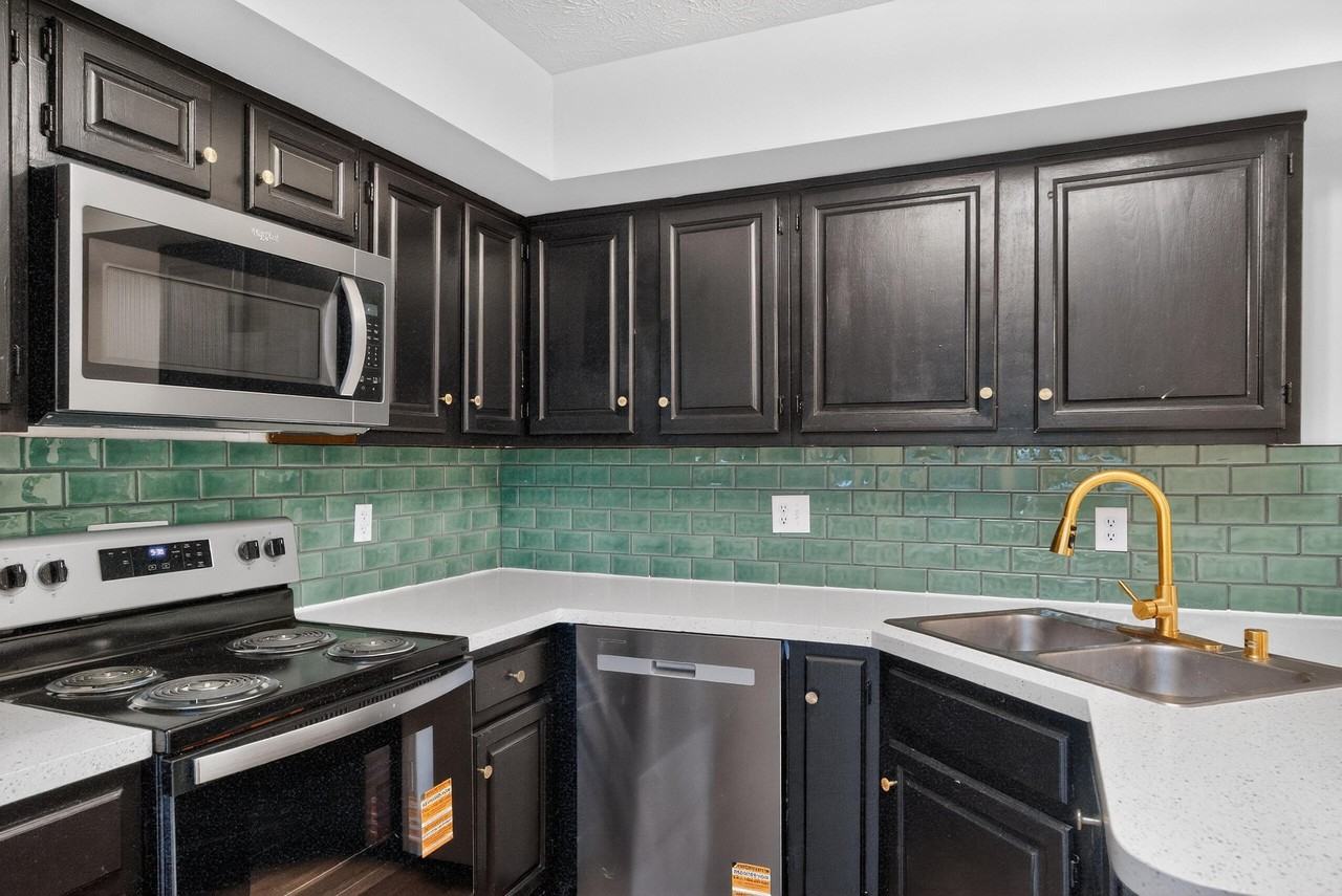 433 Darby Creek Rd Apt A #A - Photo 4 of 21