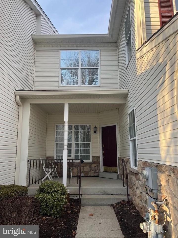 233 Birchwood Dr - Photo 2 of 40