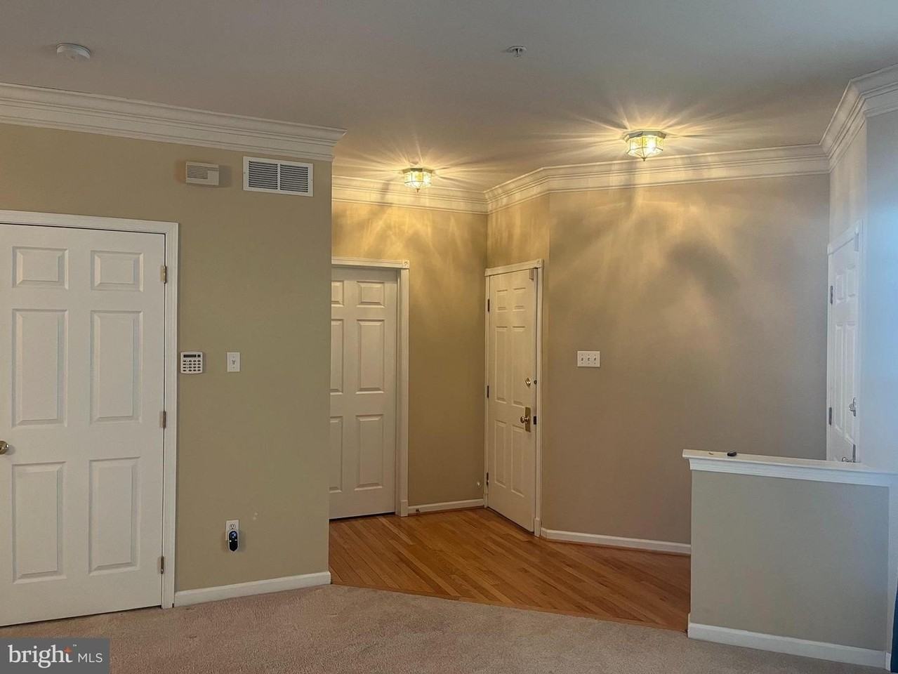 233 Birchwood Dr - Photo 3 of 40