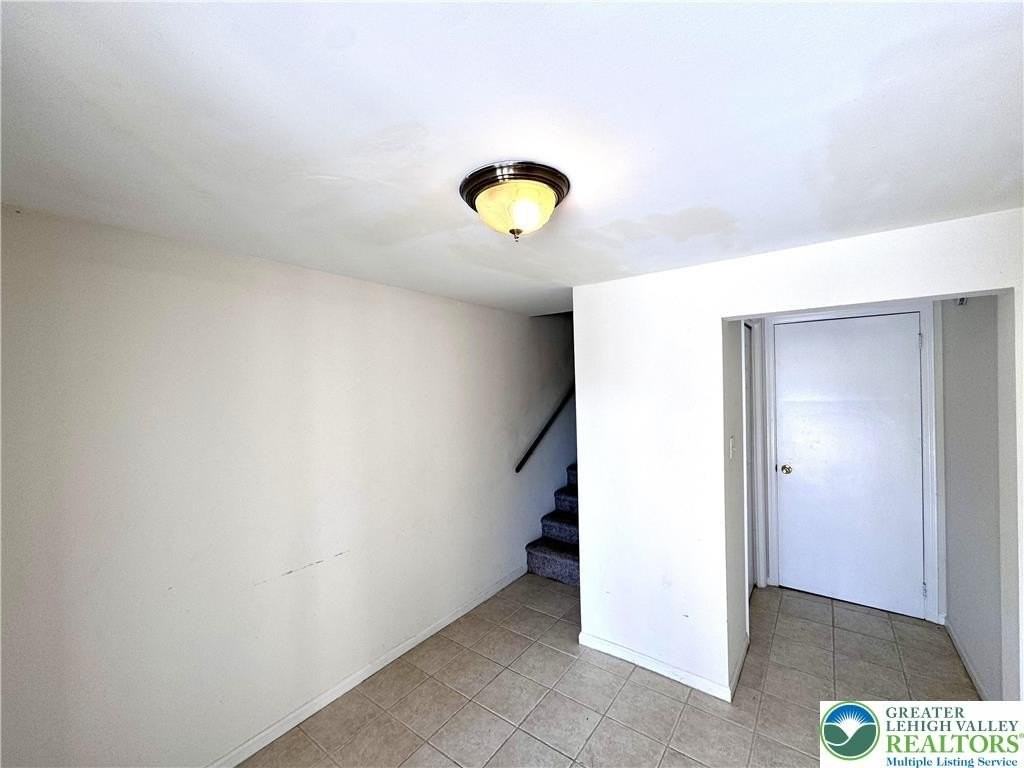 8315 Countryside Ln - Photo 4 of 41