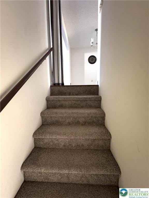 8315 Countryside Ln - Photo 6 of 41