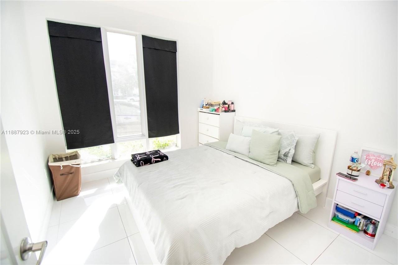 6320 Nw 104th Path #6320 - Photo 3 of 50