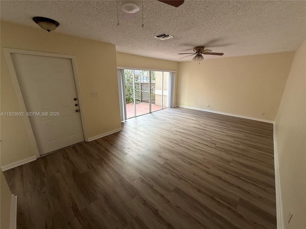 10935 Neptune Dr - Photo 7 of 43