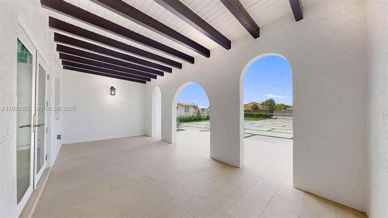 3801 Sw 132nd Ave - Photo 2 of 50