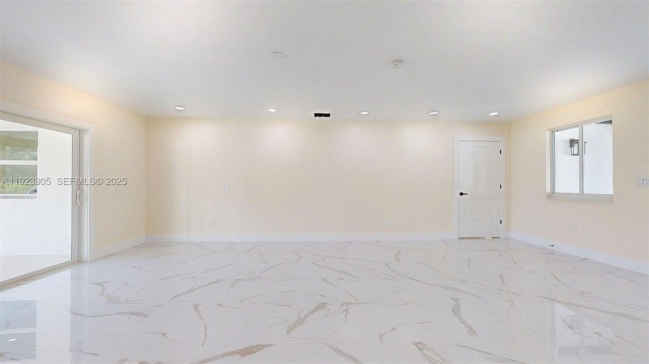 3801 Sw 132nd Ave - Photo 3 of 50