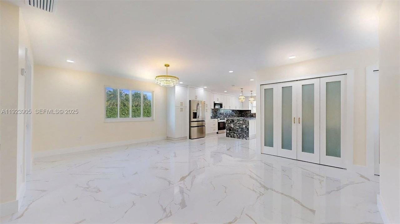 3801 Sw 132nd Ave - Photo 6 of 50