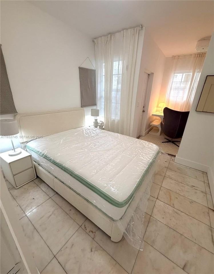 801 8th St #104 - Photo 5 of 6