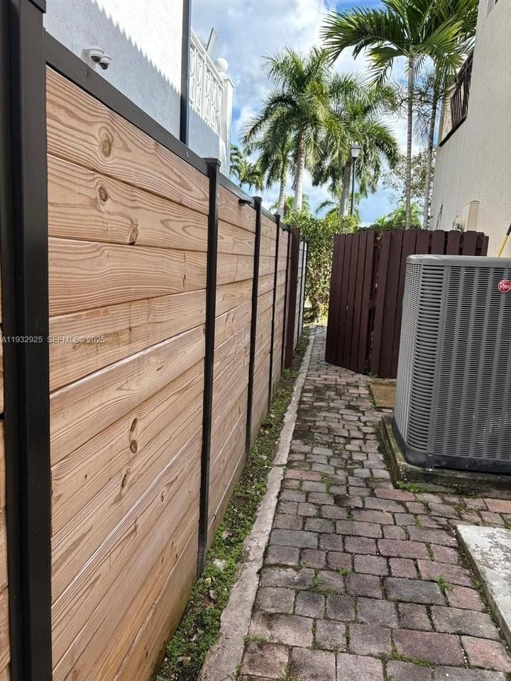 6320 Sw 163rd Pl #6320 - Photo 2 of 7