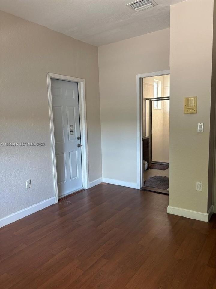 6320 Sw 163rd Pl #6320 - Photo 4 of 7