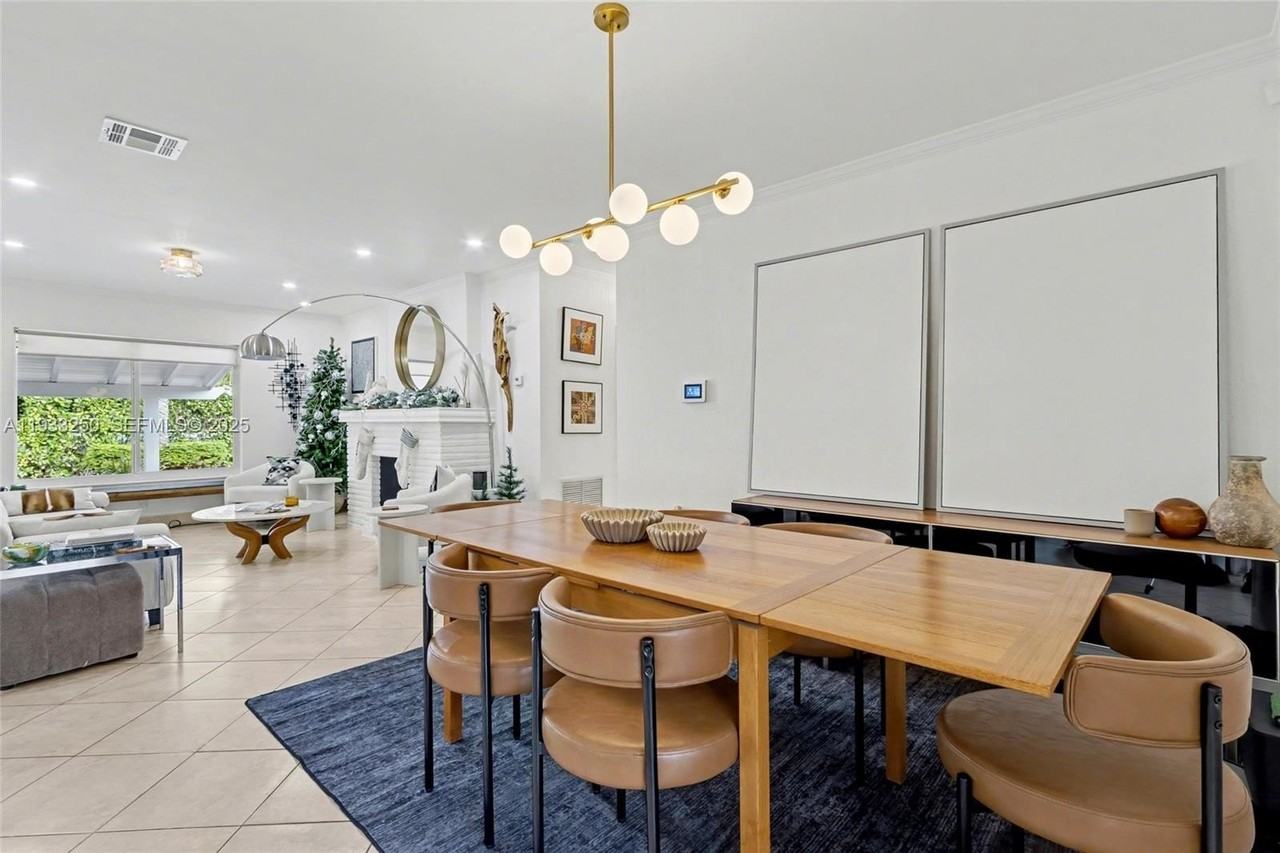 818 Nw 29th Ct - Photo 4 of 27