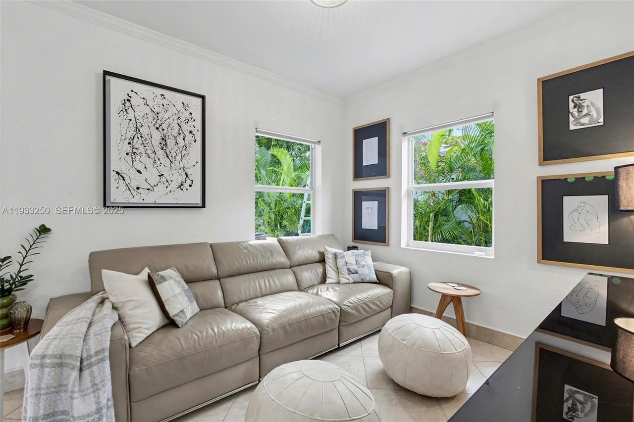 818 Nw 29th Ct - Photo 7 of 27