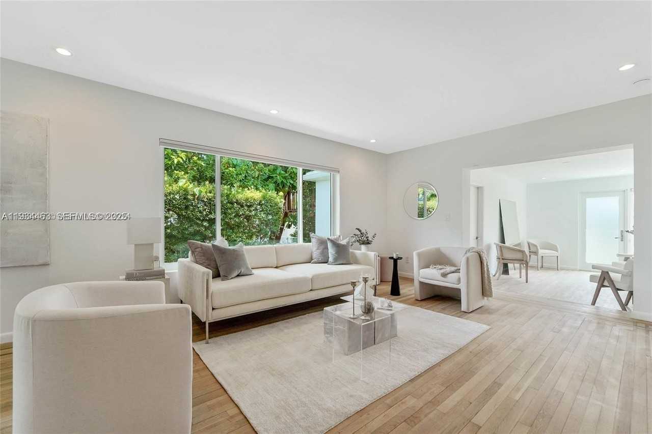 8918 Garland Ave - Photo 2 of 30