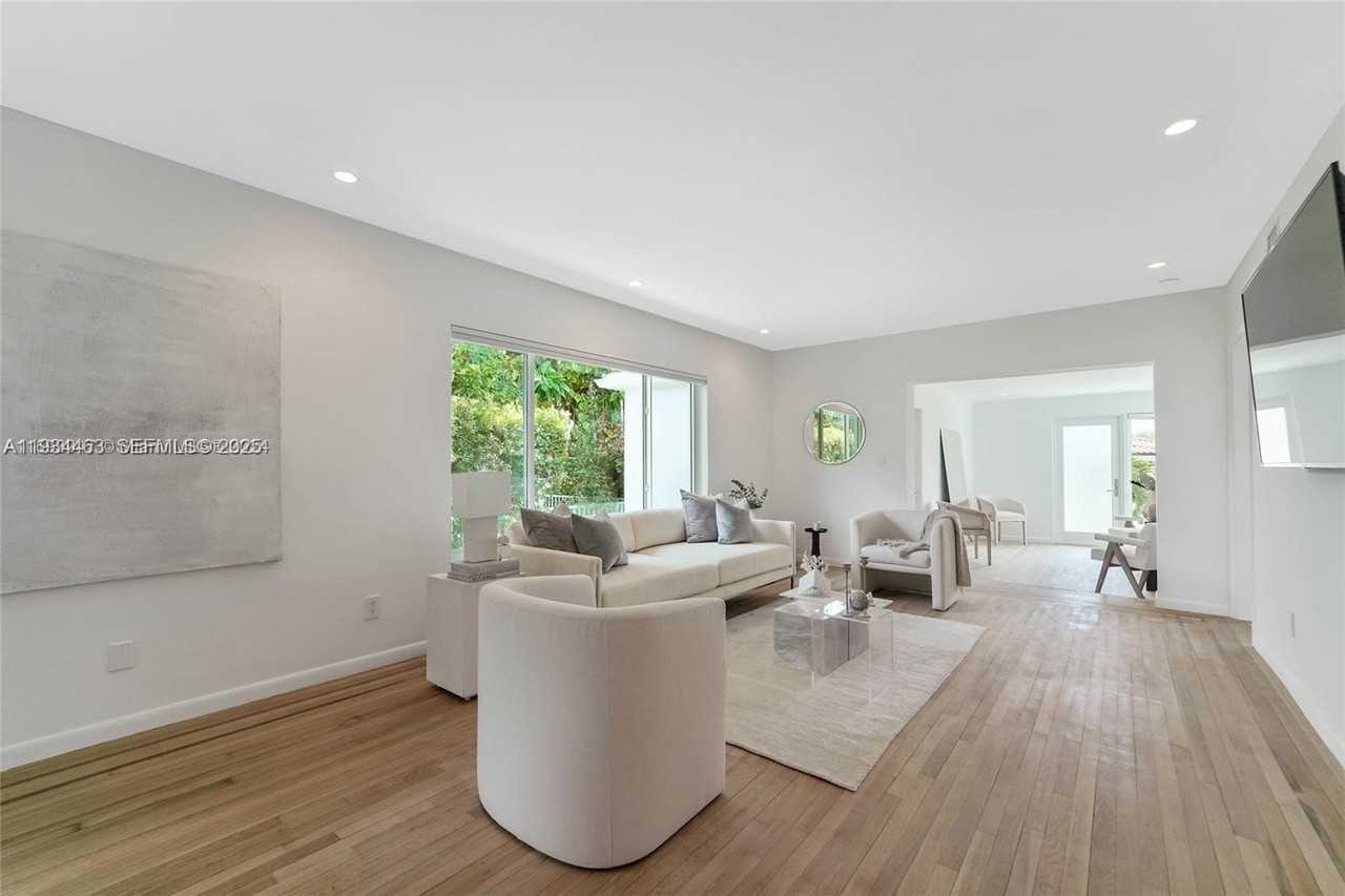 8918 Garland Ave - Photo 5 of 30