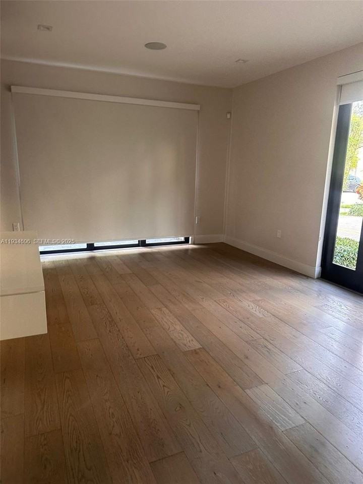 8231 Nw 48th St #8231 - Photo 6 of 16