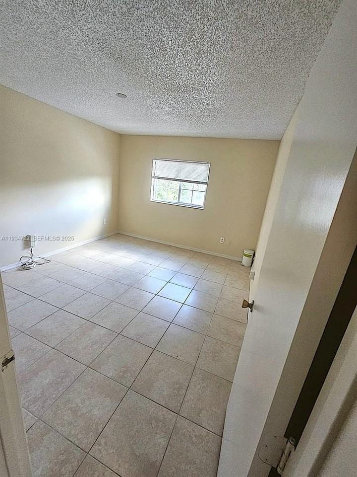 3690 N 56th Ave #937 - Photo 5 of 34