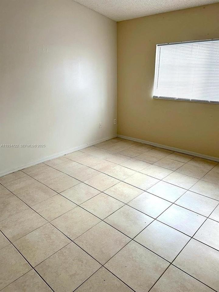 3690 N 56th Ave #937 - Photo 6 of 34