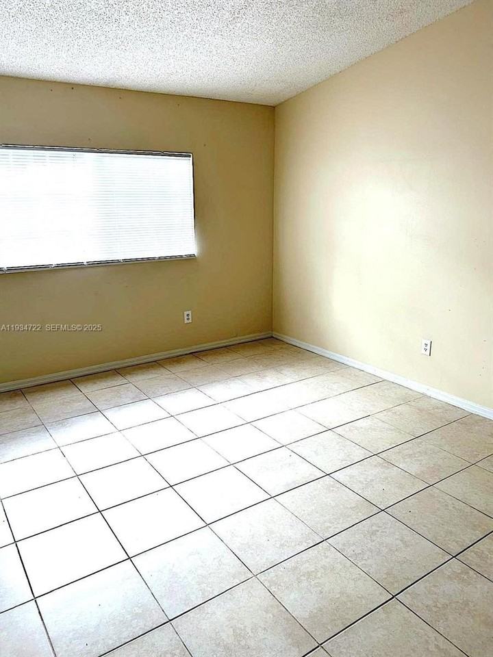 3690 N 56th Ave #937 - Photo 7 of 34