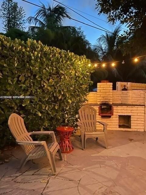 274 Nw 92nd St - Photo 3 of 19