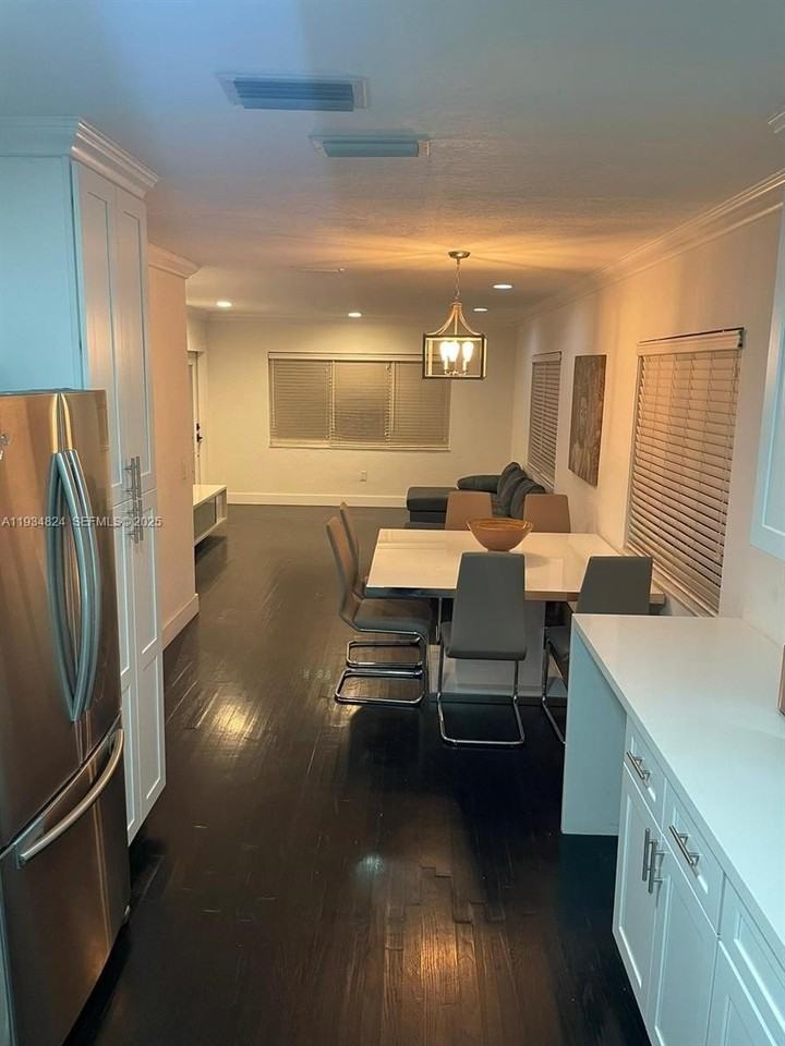 1955 Washington St - Photo 7 of 25