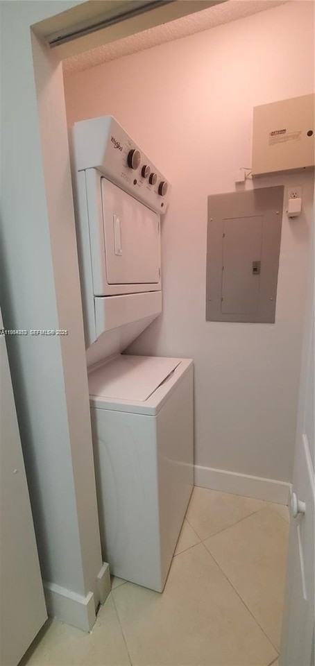 10288 Fox Trail Rd S #309 - Photo 7 of 17