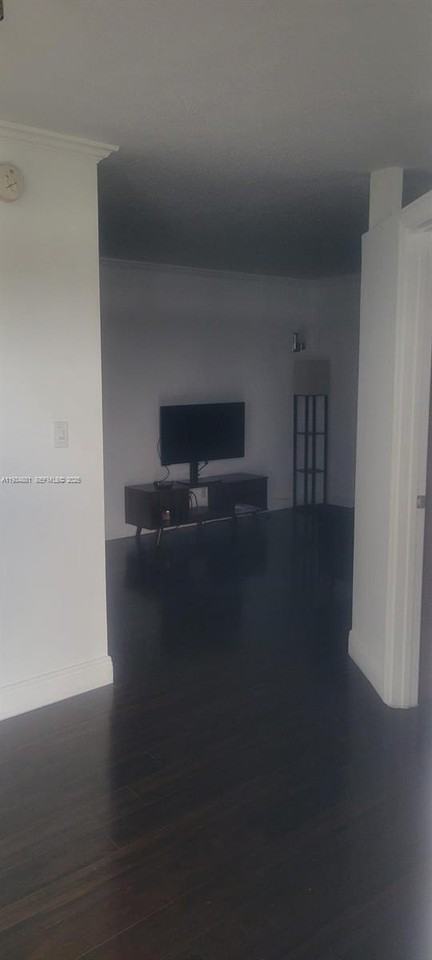 1750 Ne 115th St #608 - Photo 2 of 8