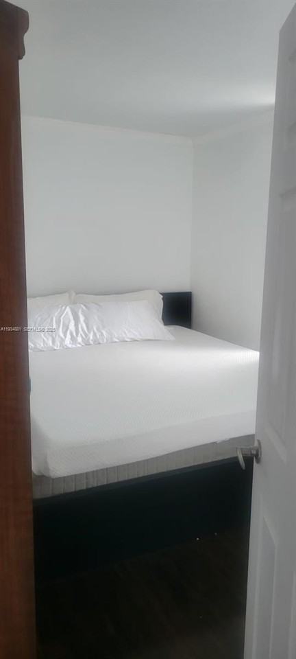 1750 Ne 115th St #608 - Photo 7 of 8